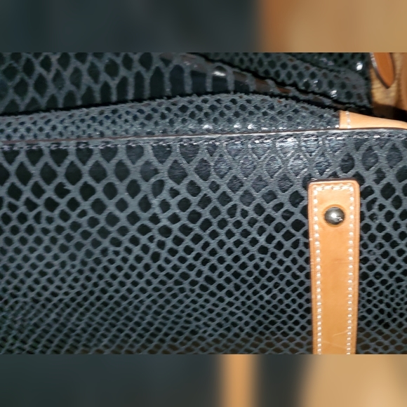 Dooney & Bourke Black Snakeskin Leather Handbag Euc - Picture 4 of 14